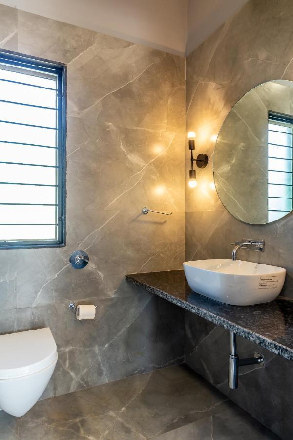 Saffronstays Apricus Farm, 카르자트 외부 사진