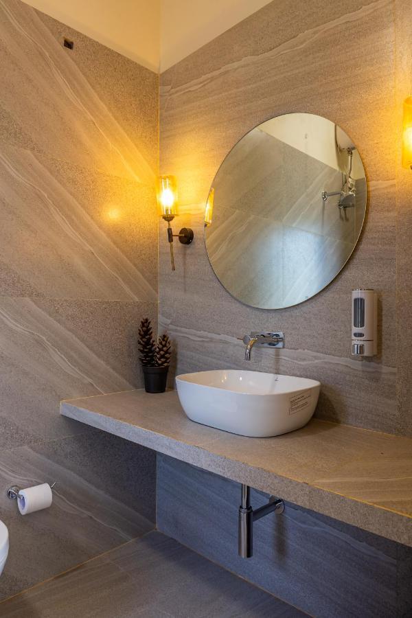Saffronstays Apricus Farm, 카르자트 외부 사진